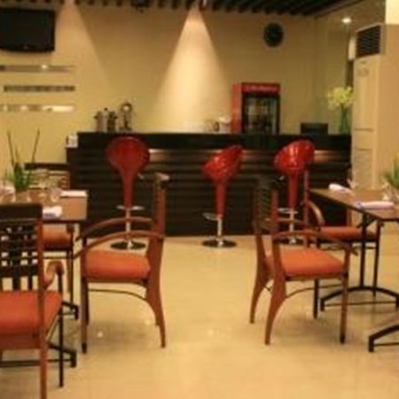 O Hotel Баколод Экстерьер фото