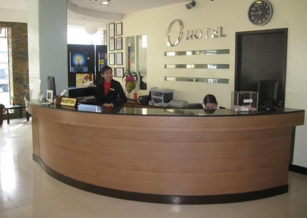 O Hotel Баколод Экстерьер фото
