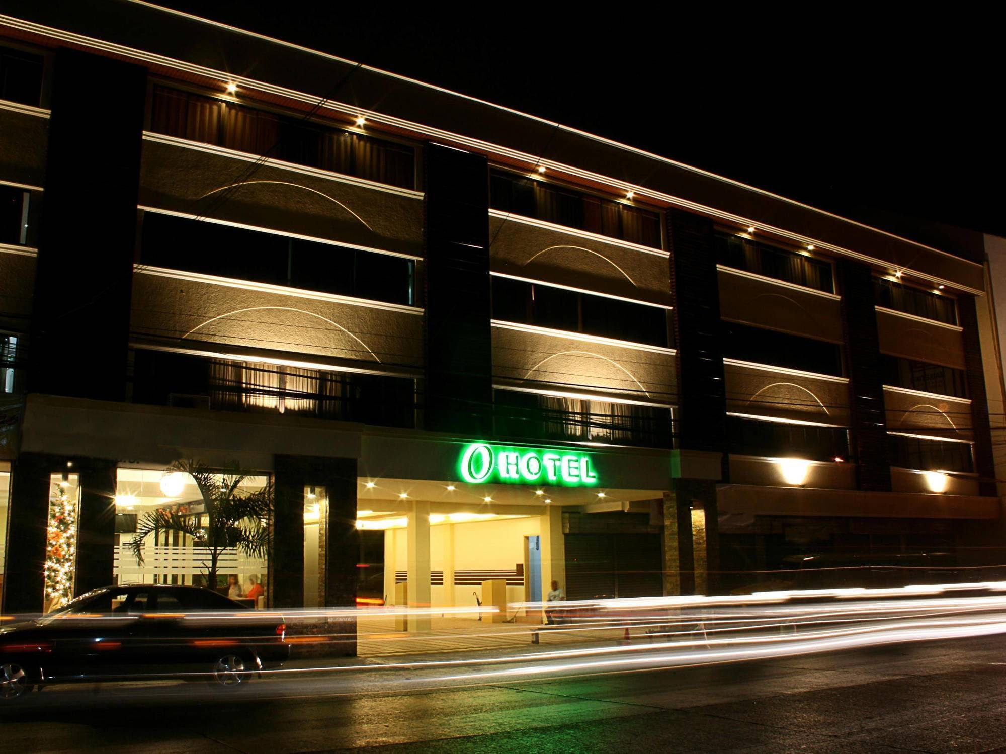 O Hotel Баколод Экстерьер фото